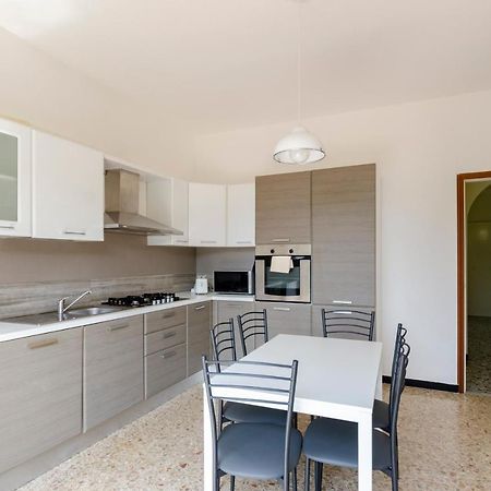 Joivy Family Flat With 3 Balconies, 10 Min To Beach モネーリア エクステリア 写真