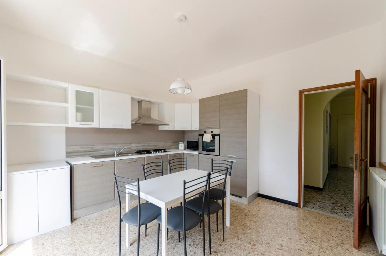 Joivy Family Flat With 3 Balconies, 10 Min To Beach モネーリア エクステリア 写真