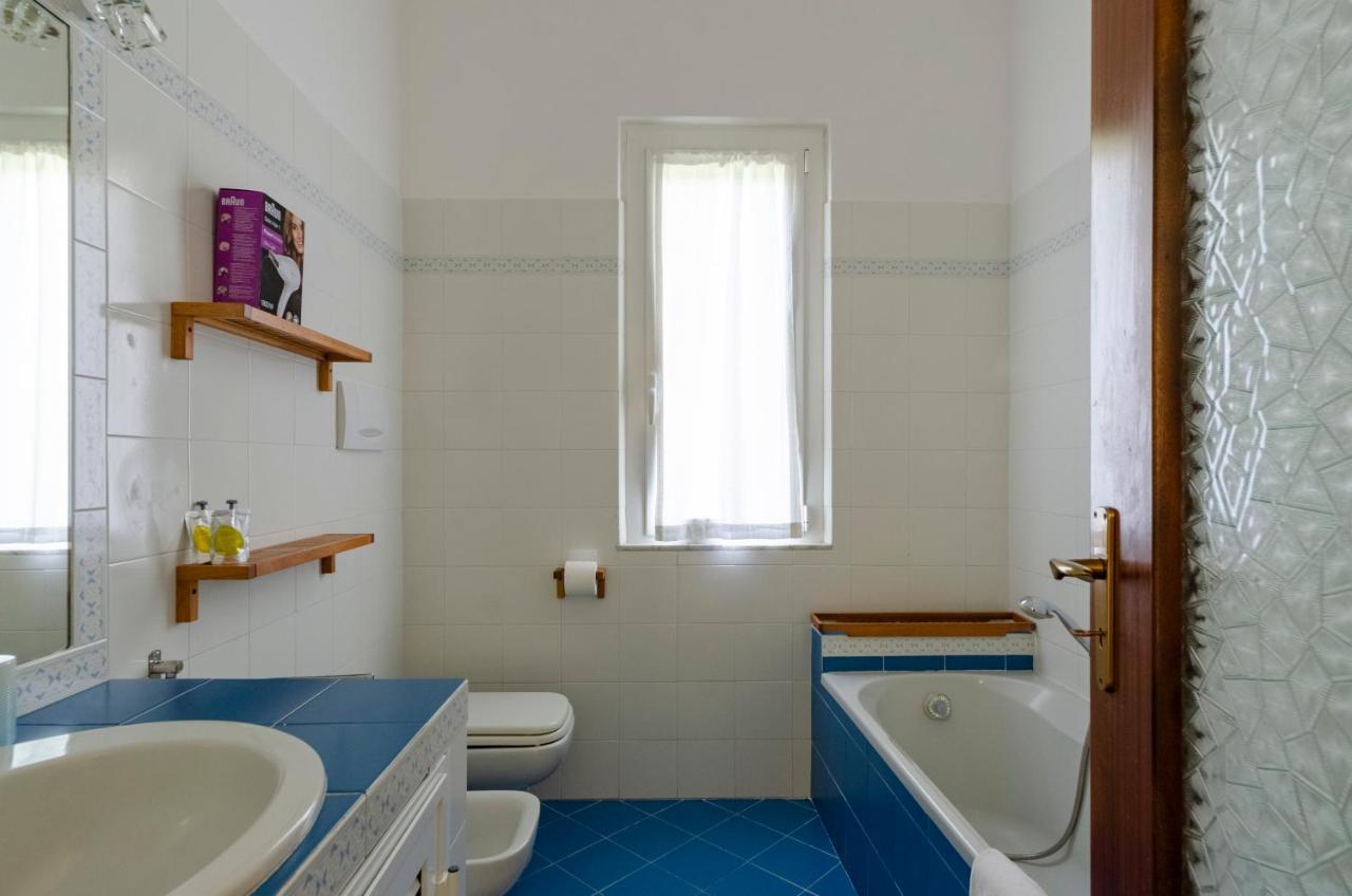 Joivy Family Flat With 3 Balconies, 10 Min To Beach モネーリア エクステリア 写真