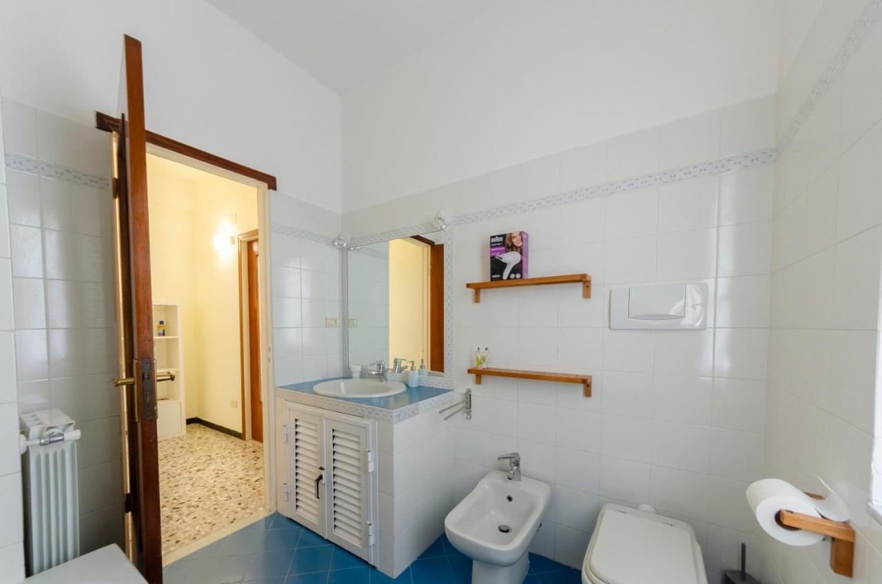 Joivy Family Flat With 3 Balconies, 10 Min To Beach モネーリア エクステリア 写真