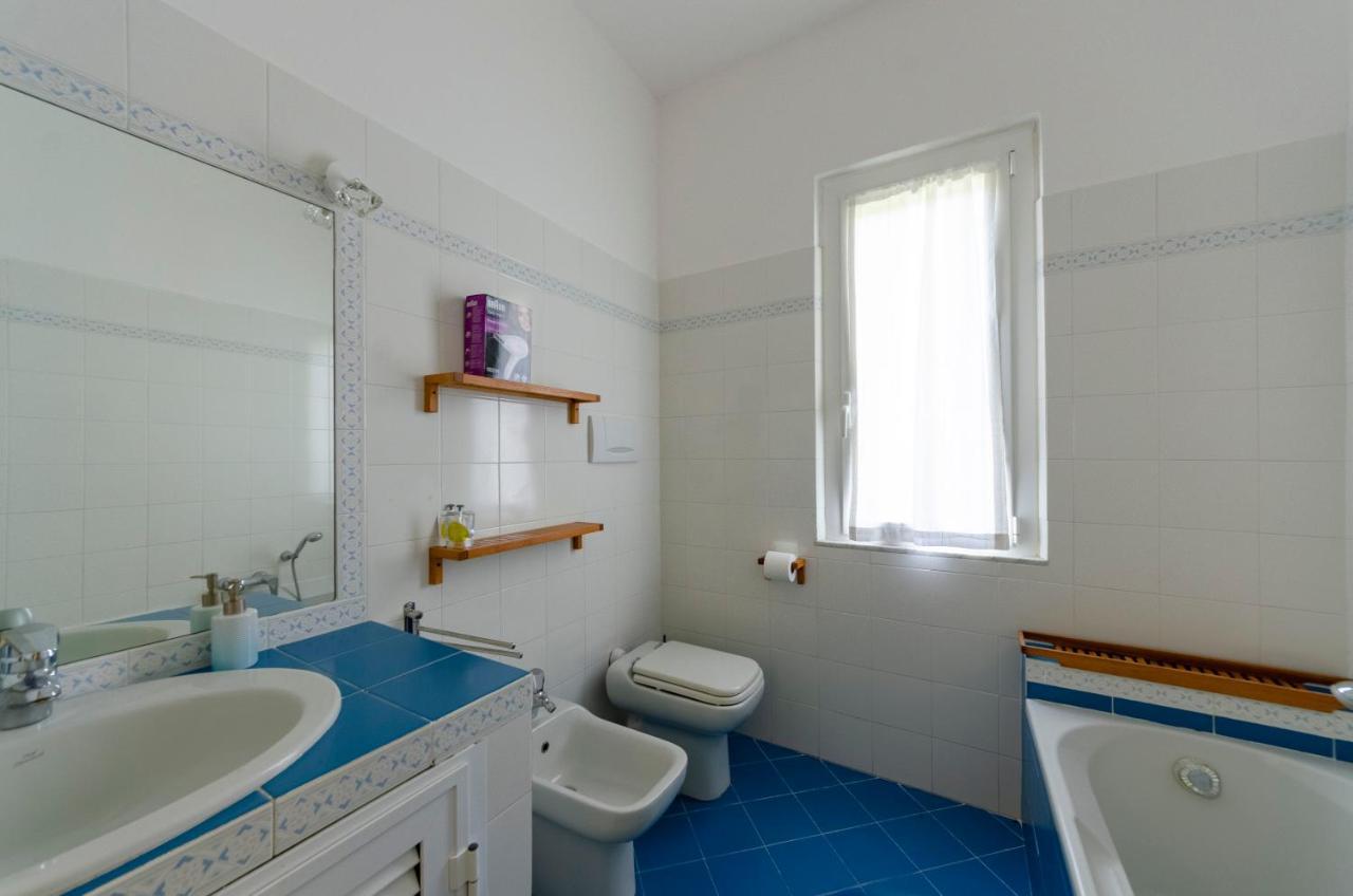 Joivy Family Flat With 3 Balconies, 10 Min To Beach モネーリア エクステリア 写真